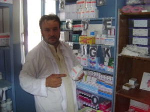 医薬品支援。不足状態にある医薬品の購入にご支援の一部を活用しました。