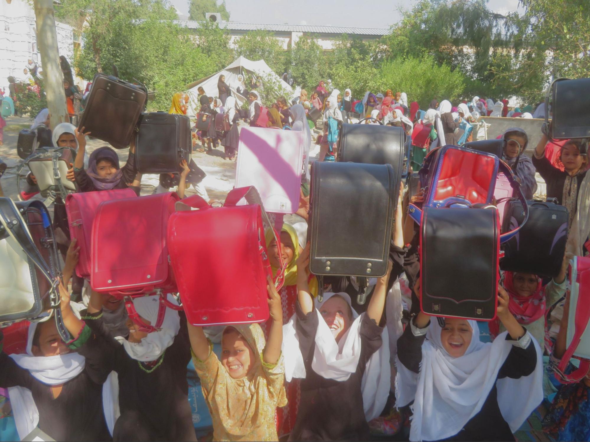 思い出のランドセルギフト】～20年間で約30万人が笑顔に！～日本と