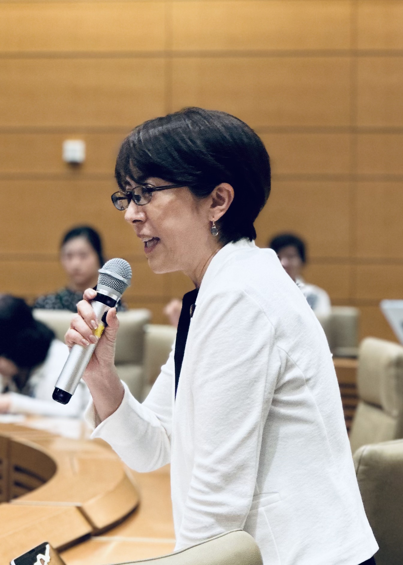 衆議院第一議員会館にて開催されたSRHR for ALL アクション！主催の院内集会「国連 健康の権利に関する特別報告者」基調講演を聞いて所見を述べる寺田静衆議院議員